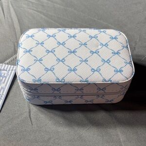 New Blue & White Bow Patterned Travel Jewelry Case